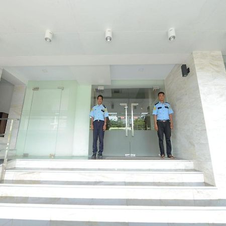 Hotel Lexus Yangon Esterno foto