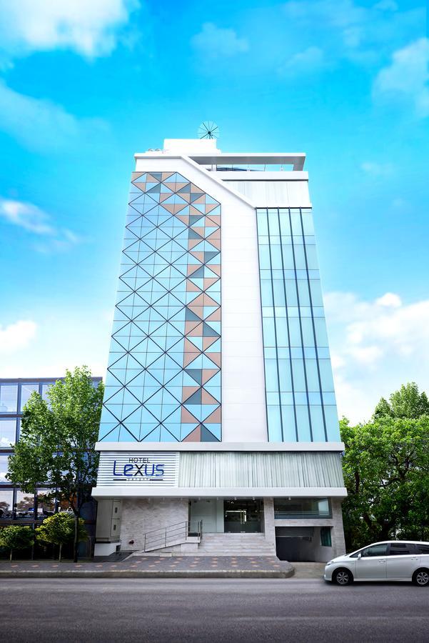 Hotel Lexus Yangon Esterno foto