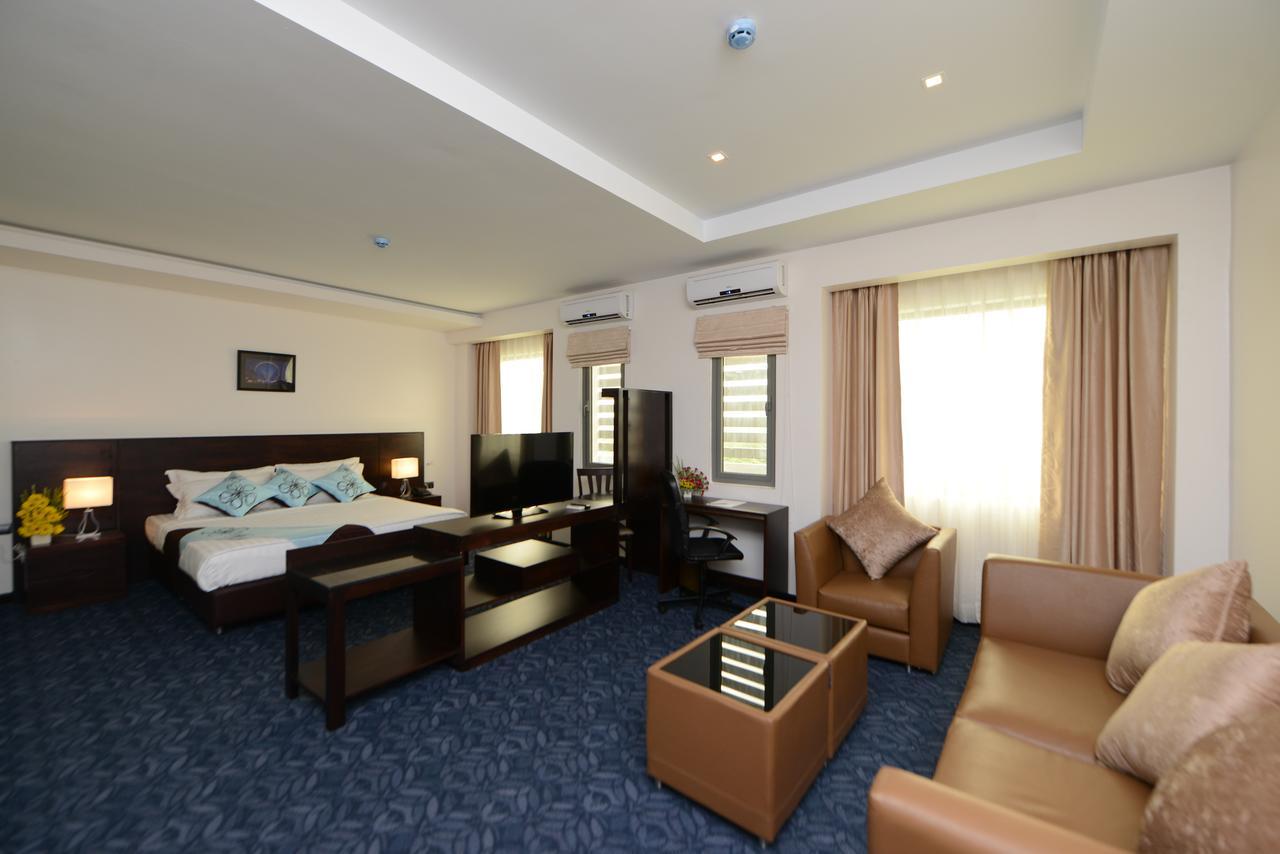 Hotel Lexus Yangon Esterno foto