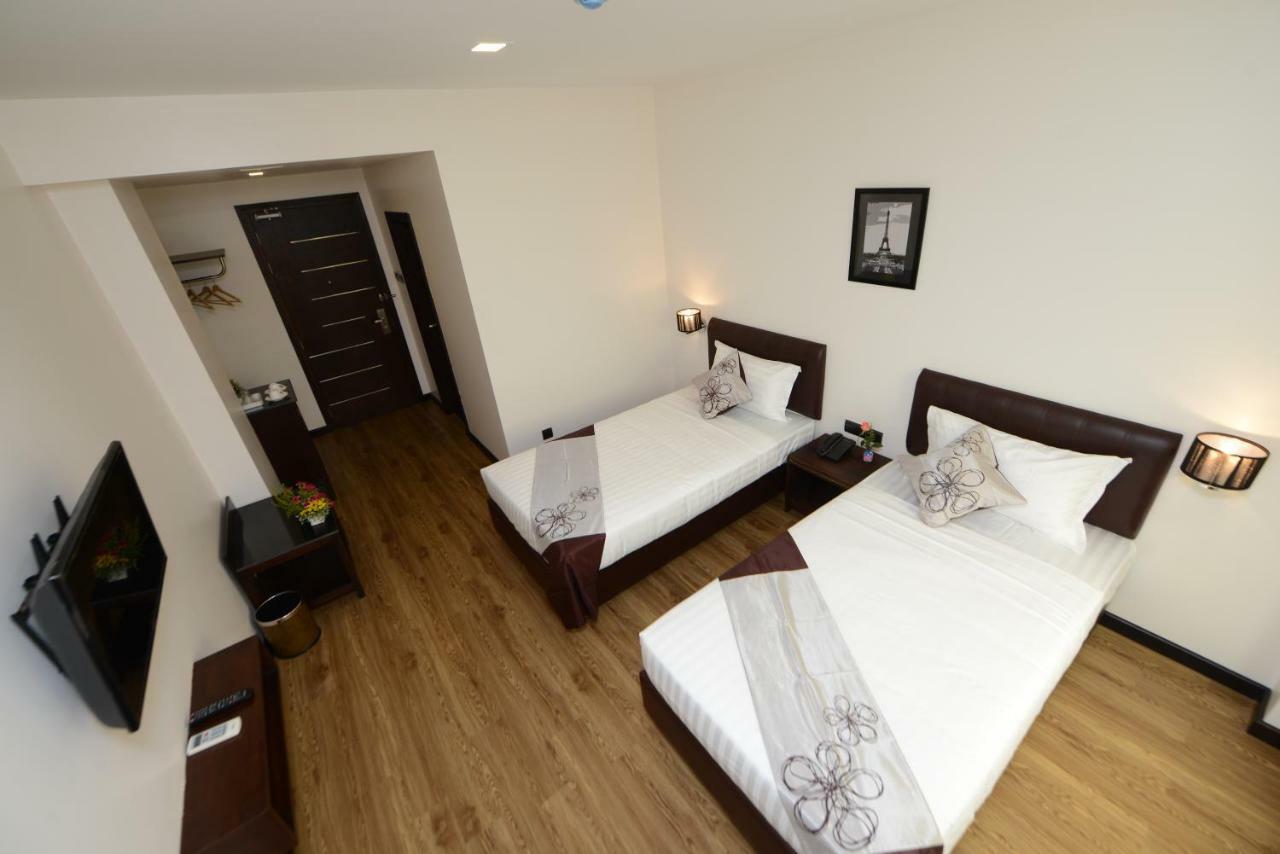 Hotel Lexus Yangon Esterno foto